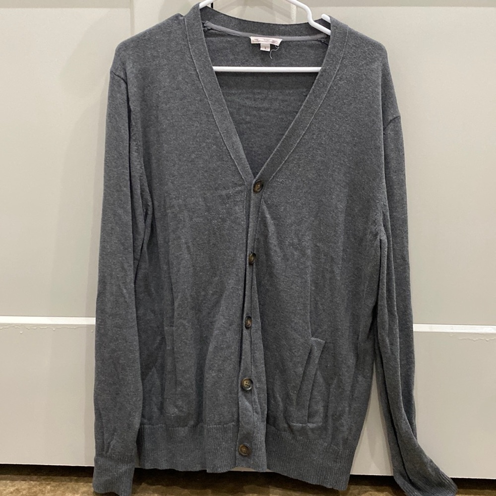 Gap men’s gray cardigan, good condition, non smoking.
